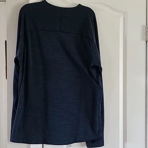 AE long sleeve - Picture 6 of 6